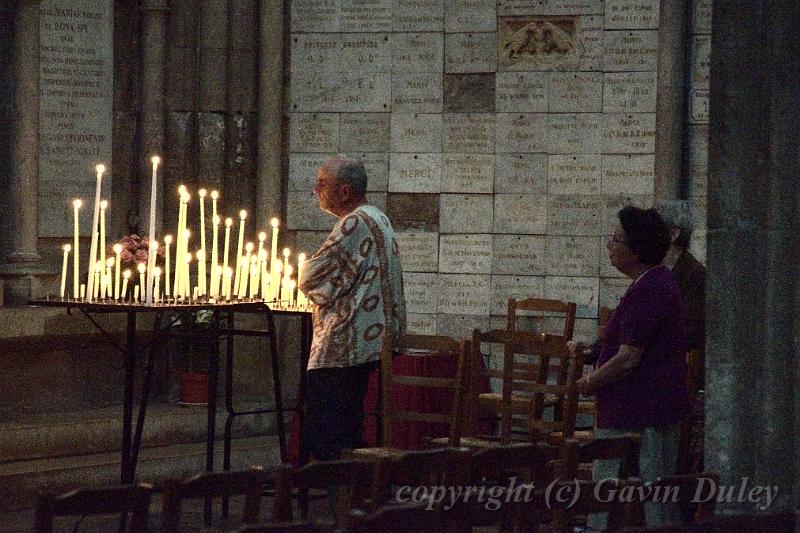 Devotion, Notred Dame de Dijon IMGP1982.jpg